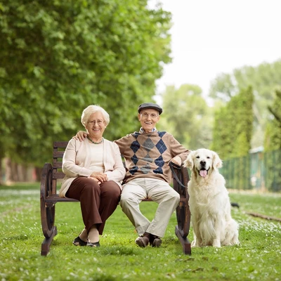 Costway Outdoor Wooden Wagon Wheel Garden Bench 2-Person Slatted Seat Armrests Rustic 1 Costway Outdoor Wooden Wagon Wheel Garden Bench 2-Person Slatted Seat Armrests Rustic